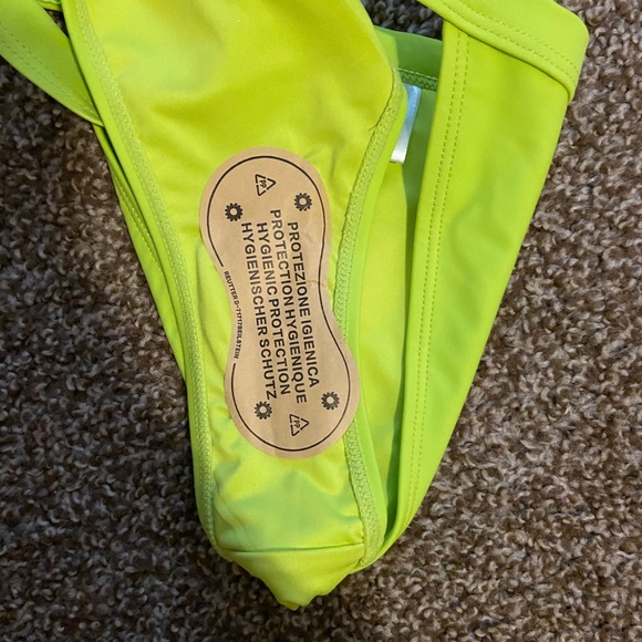 Fashion nova buckle bikini - Picture 4 of 4